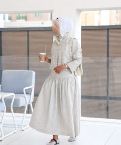 Skirt and blouse 2